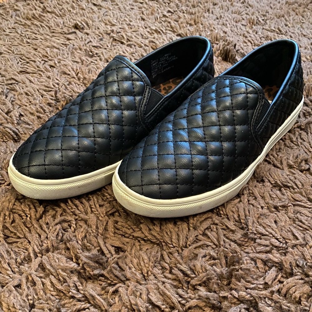 Steven madden black slip on